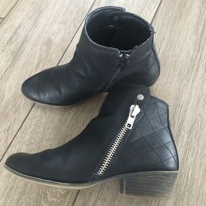 Madden Girl black ankle boots